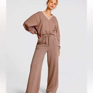 Premium Fleece V-Neck Pullover